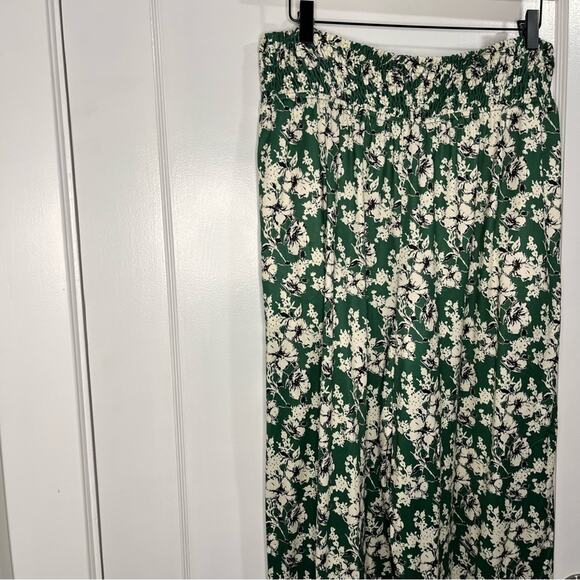 Hutch Anthropologie Wide Leg White and Green Floral Pull On Pants - Picture 12 of 16